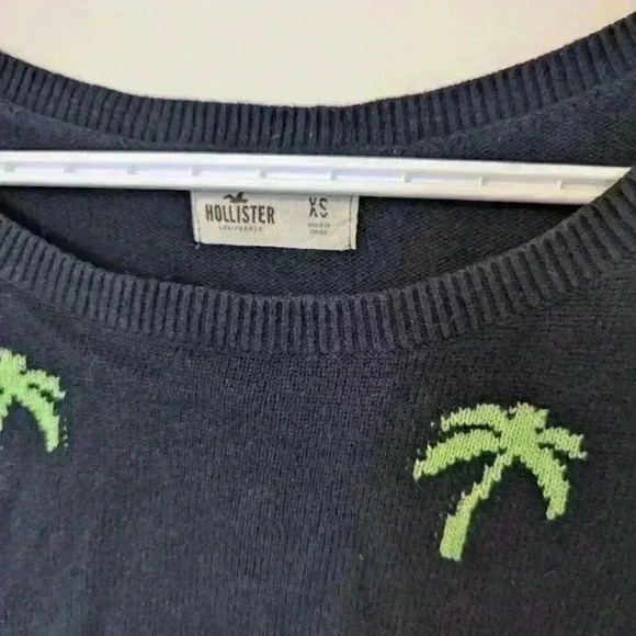 Hollister, Boat neck , Palm tree sweater, Navy and lime green, Size XS - Picture 9 of 12